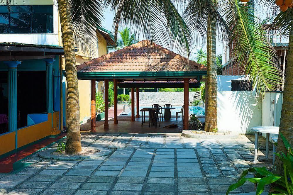 Southern Star Hotel Bentota Zewnętrze zdjęcie